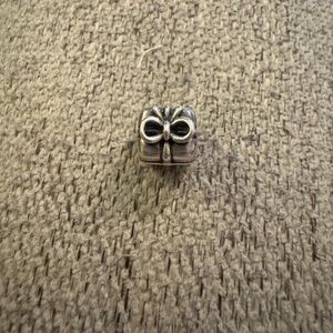 Pandora retired gift charm sterling silver Bead